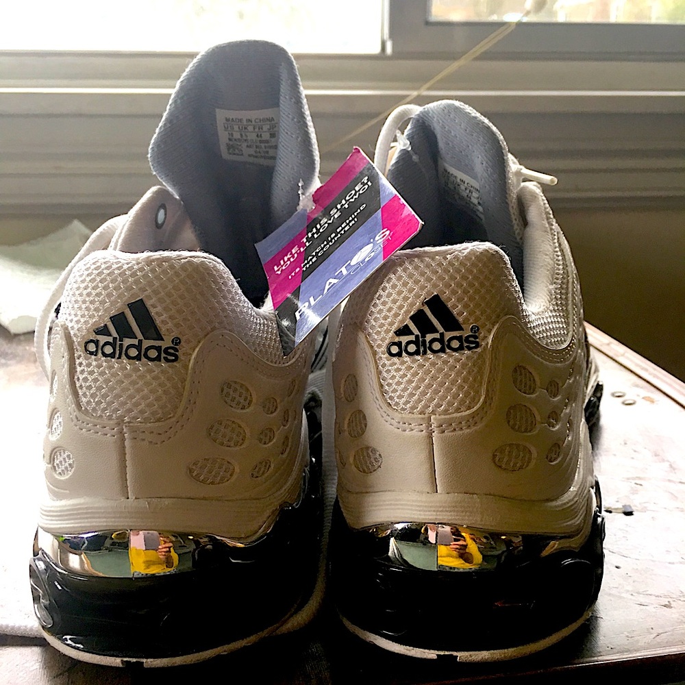 Sneakers - Picture 2 of 3